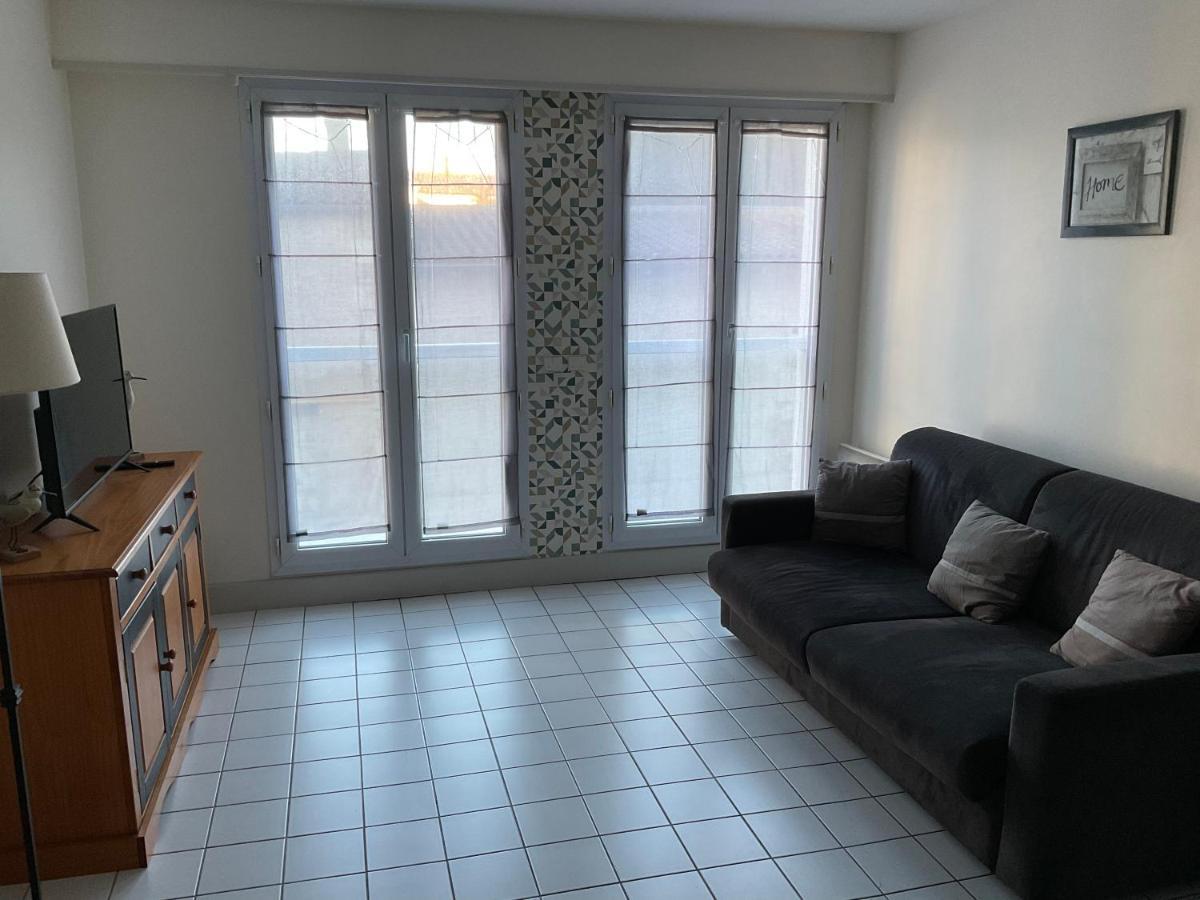 Appartement Centre Ville Pres Du Port Avec Parking Et Wifi La Rochelle  Exterior photo
